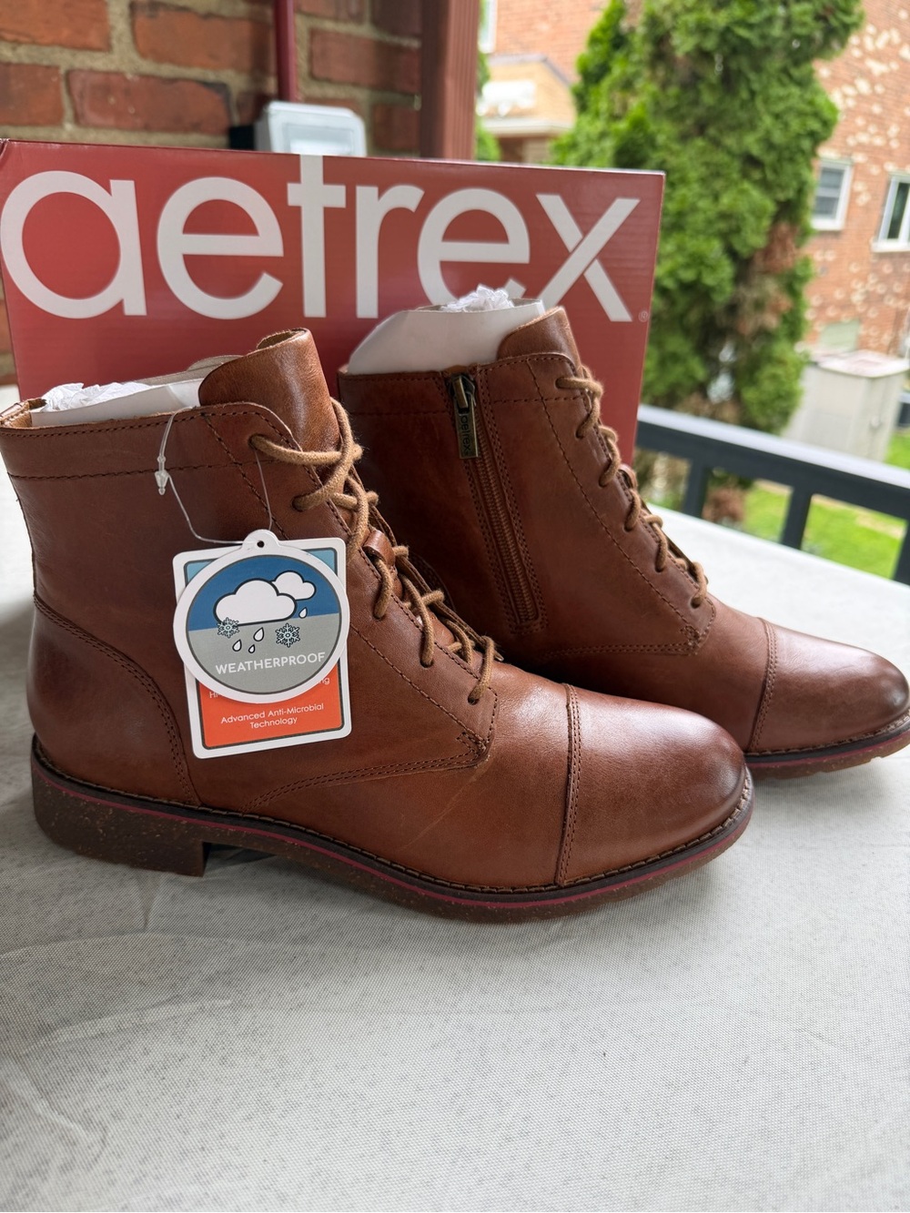 NWT Aetrex Juliet Brown Weatherproof Leather Lace-Up Boots size 39